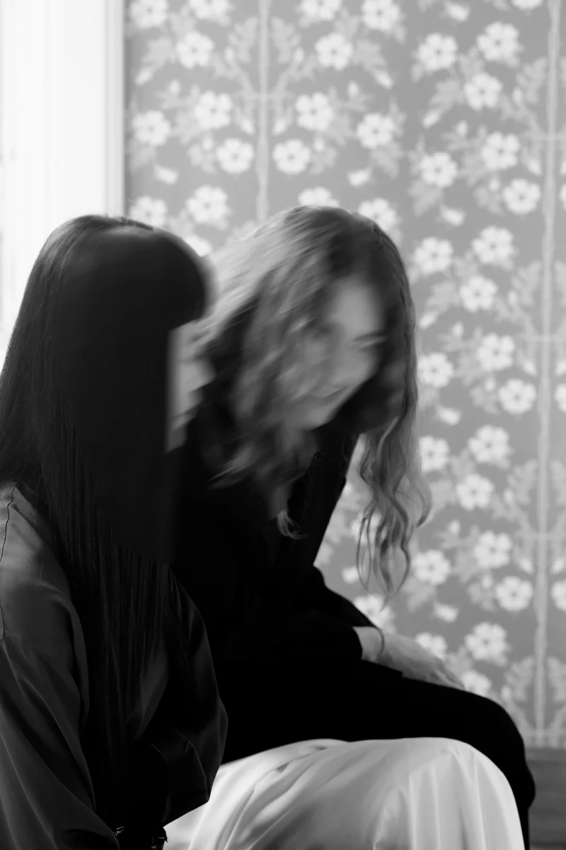 There Must Be an Angel - Scenografia